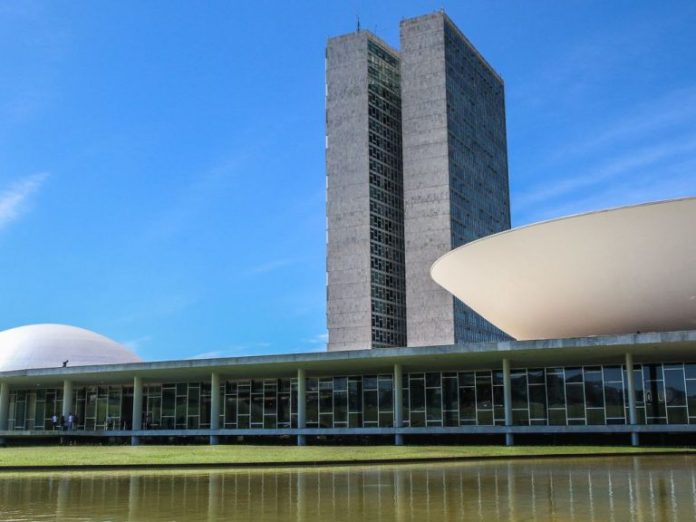 Medida Provisória destina R$ 13,3 bi para setor agropecuário e programa Desenrola Adimplentes Medida Provisória destina R$ 13,3 bi para setor agropecuário e programa Desenrola Adimplentes