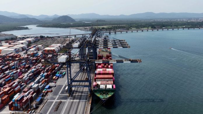Medida provisória prorroga suspensão de tributos para exportadores afetados por tarifas dos EUA