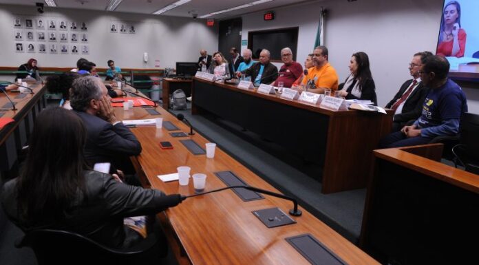 Metroviários denunciam sucateamento dos serviços e precarização do trabalho em meio a privatizações Metroviários denunciam sucateamento dos serviços e precarização do trabalho em meio a privatizações