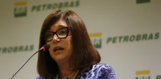 Nova presidente da Petrobras troca três dos oito diretores da estatal