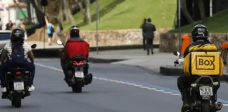 Violência contra entregadores tem herança escravista, diz pesquisador