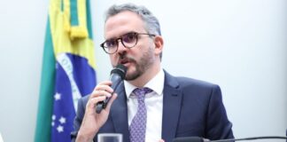 Ministro dos Portos diz que obra do túnel Santos-Guarujá deve começar em janeiro de 2027 Ministro dos Portos diz que obra do túnel Santos-Guarujá deve começar em janeiro de 2027