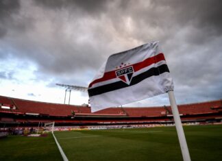 Governo de SP libera 100% do público em jogos de futebol nos estádios