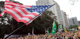 Bandeira dos EUA é “novo símbolo da direita brasileira”, diz NYT
