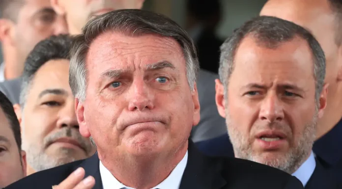 Por 4 a 1, STF condena Bolsonaro e mais sete pela trama golpista