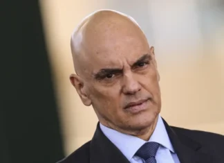 Em evento no Rio, Moraes diz que Brasil tem histórico de golpismo