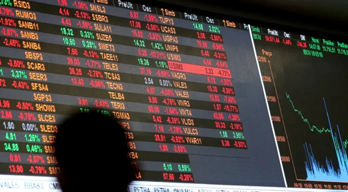 Bolsa sobe 1,04% e fecha no maior nível em quase dois meses