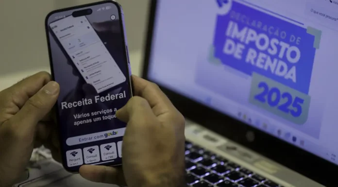 Receita paga nesta sexta-feira quarto lote de restituição do IR