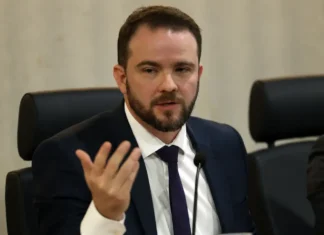 Proposta de orçamento de 2026 tem meta de superávit de R$ 34,3 bilhões