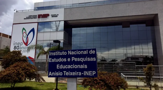 Inep seleciona professores para elaborar e revisar o Encceja