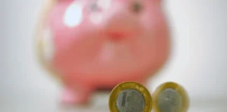 Poupança tem retirada líquida de R$ 7,6 bilhões em agosto