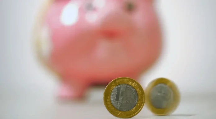 Poupança tem retirada líquida de R$ 7,6 bilhões em agosto