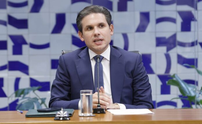 Motta critica governo por 'falsas narrativas' em relação ao marco legal do combate ao crime organizado