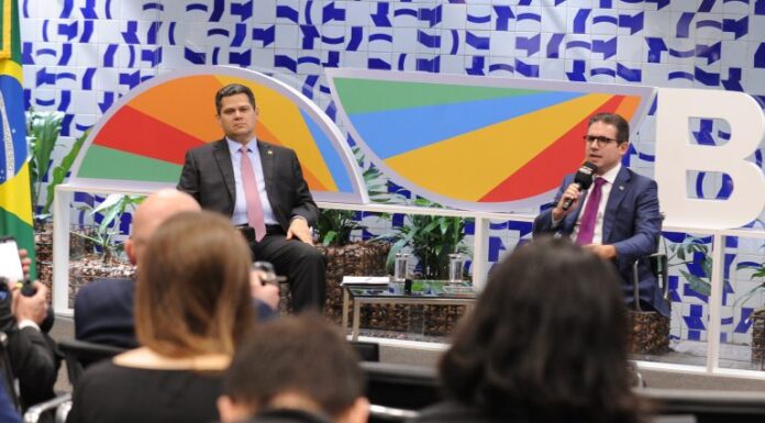 Motta e Alcolumbre defendem alinhamento dos países do BRICS em pautas globais Motta e Alcolumbre defendem alinhamento dos países do BRICS em pautas globais
