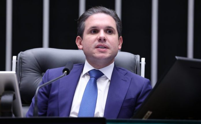 Motta recebe de Lula projeto do governo sobre aumento do limite do MEI