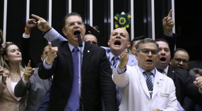 MP sobre tributação de investimentos: relator critica arquivamento e oposição comemora MP sobre tributação de investimentos: relator critica arquivamento e oposição comemora