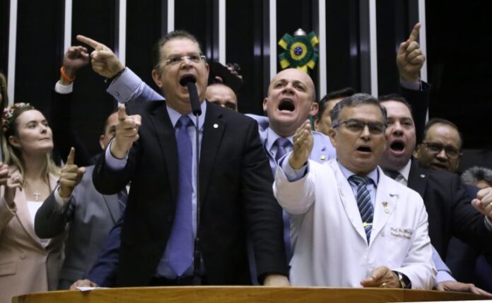 MP sobre tributação de investimentos: relator critica arquivamento e oposição comemora