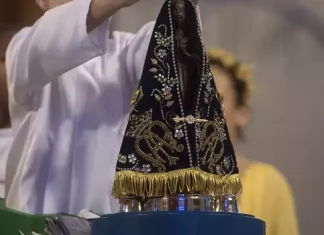 Celebração de dia de Nossa Senhora Aparecida voltará a ser presencial