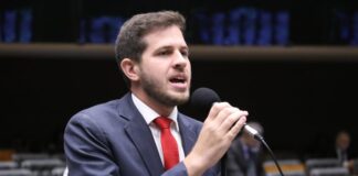 Para relator, aumento da licença-paternidade é o maior avanço trabalhista em 13 anos; ouça a entrevista Para relator, aumento da licença-paternidade é o maior avanço trabalhista em 13 anos; ouça a entrevista