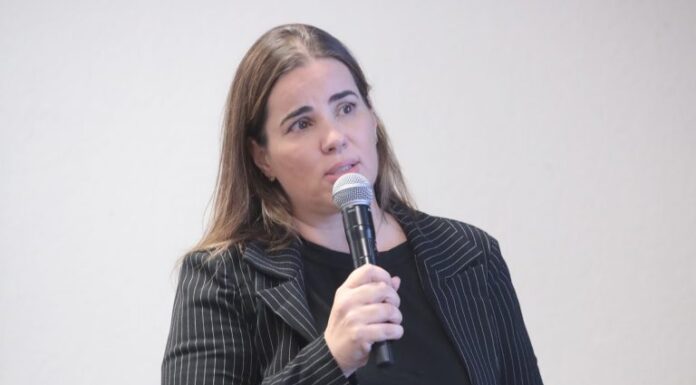 Parlamentares e representantes do setor esportivo criticam vetos à Lei Geral do Esporte Parlamentares e representantes do setor esportivo criticam vetos à Lei Geral do Esporte