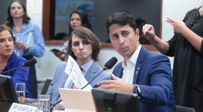 Participantes de audiência pedem inclusão de pessoas com autismo na escola e no mercado de trabalho Participantes de audiência pedem inclusão de pessoas com autismo na escola e no mercado de trabalho