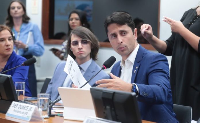 Participantes de audiência pedem inclusão de pessoas com autismo na escola e no mercado de trabalho