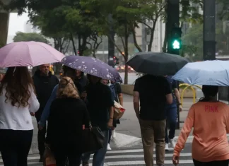 Semana começa com retorno de chuvas intensas e frente fria no Sul