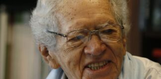 Morre em Manaus o poeta Thiago de Mello