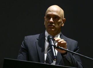 Com nova ameaça golpista, ministro do STF proíbe bloqueio de vias