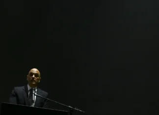 Advogados de investigados sobre golpe podem se falar, diz Moraes