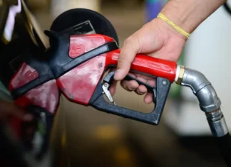 Cobrança integral de impostos sobre diesel retorna a partir de hoje