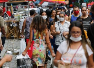 UFRJ: velocidade de transmissão da covid é crítica e tende a acelerar