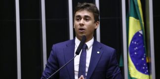 Projeto agrava pena para ato obsceno se praticado em escolas e universidades públicas Projeto agrava pena para ato obsceno se praticado em escolas e universidades públicas