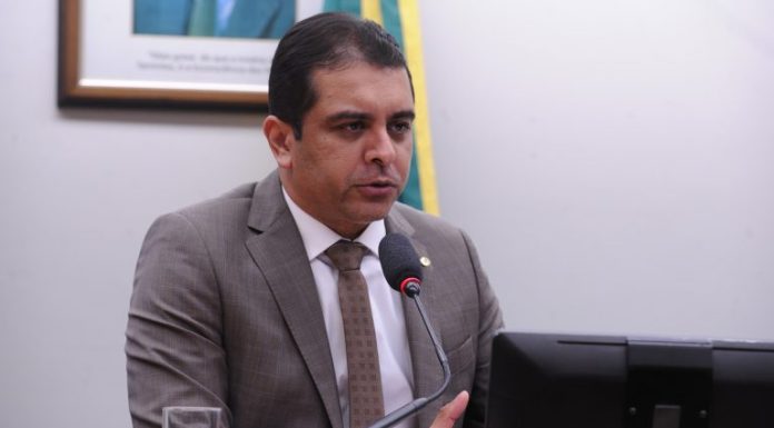 Projeto amplia base de cálculo do repasse do Fundef a professores Projeto amplia base de cálculo do repasse do Fundef a professores