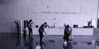 Projeto amplia reserva de vagas para mulheres em contratos públicos Projeto amplia reserva de vagas para mulheres em contratos públicos