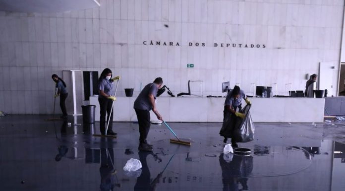 Projeto amplia reserva de vagas para mulheres em contratos públicos Projeto amplia reserva de vagas para mulheres em contratos públicos