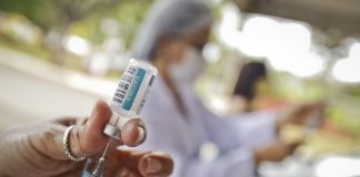 Projeto anistia famílias que não vacinaram crianças contra Covid-19 Projeto anistia famílias que não vacinaram crianças contra Covid-19