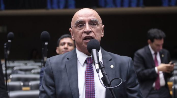 Projeto aumenta pena para ameaça contra criança, adolescente, pessoa idosa e com deficiência Projeto aumenta pena para ameaça contra criança, adolescente, pessoa idosa e com deficiência