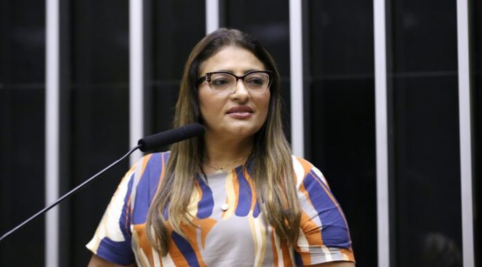 Projeto aumenta pena para crime de estelionato cometido contra maior de 60 anos Projeto aumenta pena para crime de estelionato cometido contra maior de 60 anos