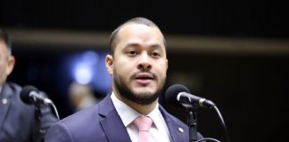 Projeto autoriza a pesca de subsistência no período de defeso Projeto autoriza a pesca de subsistência no período de defeso