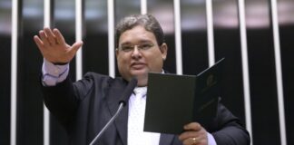 Projeto autoriza SUS a usar hospitais privados para zerar filas de cirurgia bariátrica Projeto autoriza SUS a usar hospitais privados para zerar filas de cirurgia bariátrica