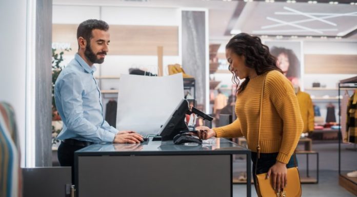 Projeto cria cashback para compras nacionais de até 50 dólares Projeto cria cashback para compras nacionais de até 50 dólares
