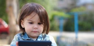Projeto cria diretrizes de proteção digital e indicador de desenvolvimento para a primeira infância Projeto cria diretrizes de proteção digital e indicador de desenvolvimento para a primeira infância