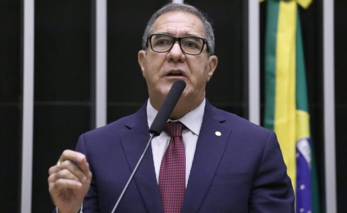 Projeto cria novo marco legal do transporte individual por aplicativo no País