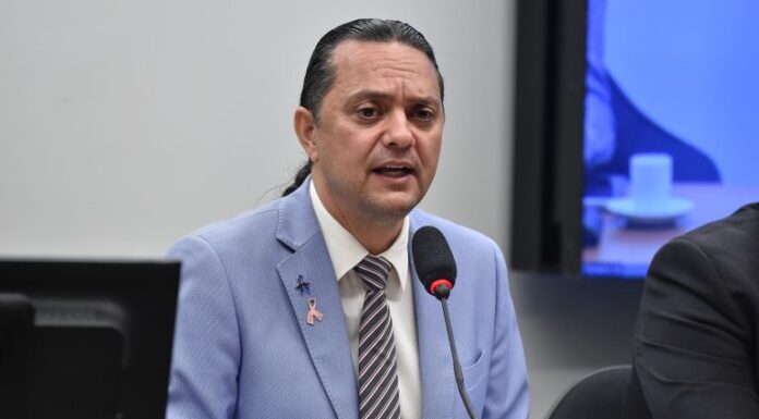 Projeto cria política nacional para garantir terapia nutricional no SUS Projeto cria política nacional para garantir terapia nutricional no SUS