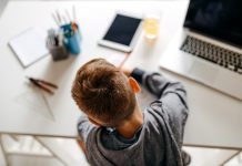 Projeto cria política nacional para levar internet de alta velocidade a todas as escolas públicas Projeto cria política nacional para levar internet de alta velocidade a todas as escolas públicas