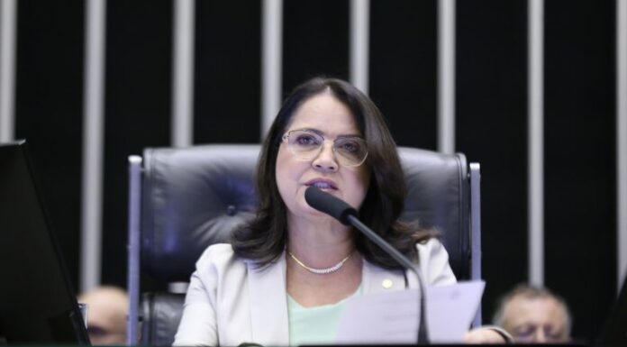 Projeto cria programa especial para descentralizar tratamento de câncer no SUS Projeto cria programa especial para descentralizar tratamento de câncer no SUS