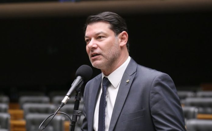 Projeto cria programa nacional para fortalecer a pesca artesanal continental