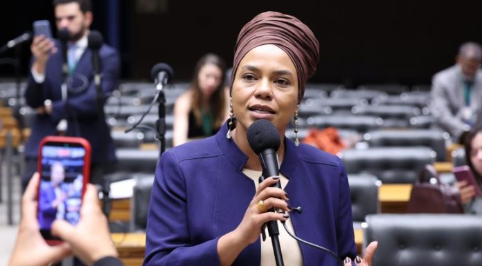 Projeto cria proteção integral para vítimas de crimes raciais Projeto cria proteção integral para vítimas de crimes raciais