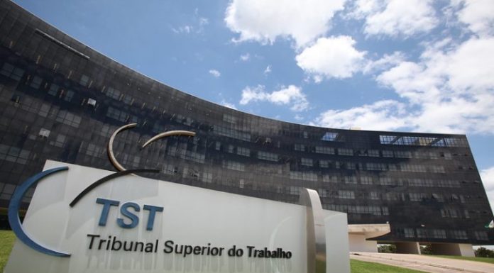 Projeto cria quarentena de dez anos para tribunais e agências reguladoras Projeto cria quarentena de dez anos para tribunais e agências reguladoras